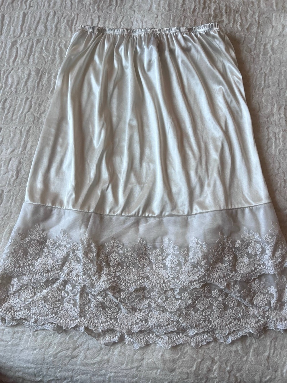 Vintage Elegant White Lace-Trim Half Slip - Made in Korea